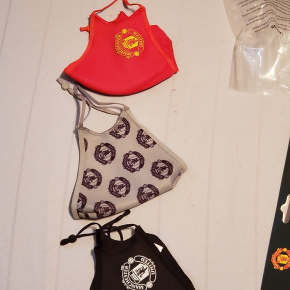 Manchester United Face Masks Pack (Set of 3) RARE - Picture 7 of 9